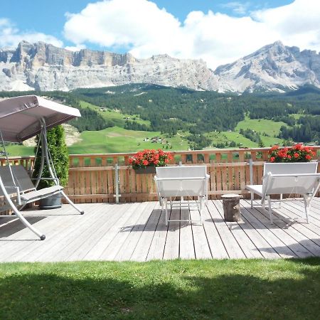 Ciasa De Munt Apartman La Villa  Kültér fotó