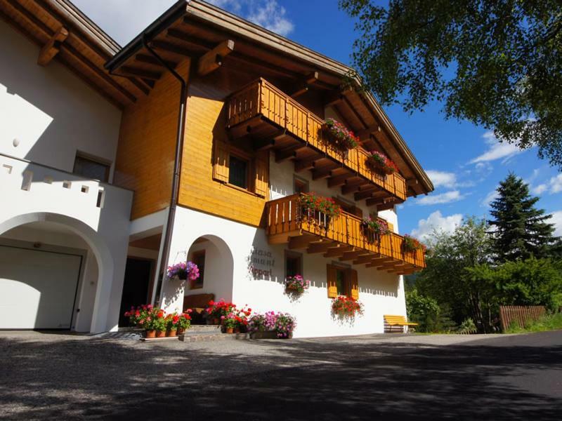 Ciasa De Munt Apartman La Villa  Kültér fotó