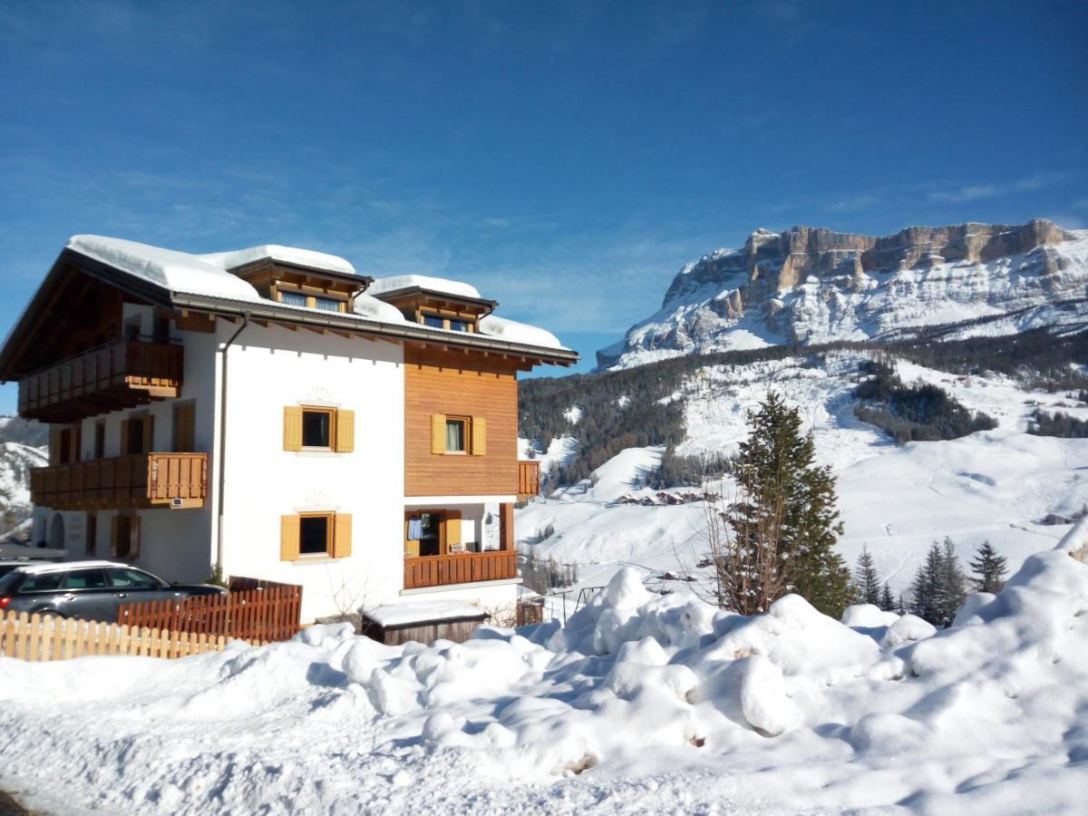 Ciasa De Munt Apartman La Villa  Kültér fotó